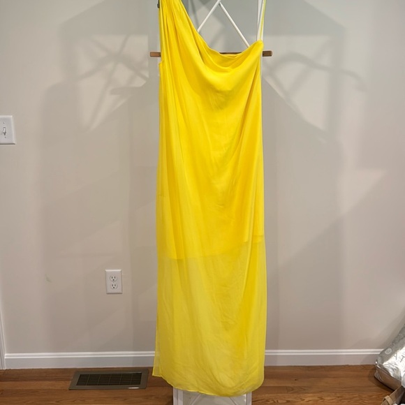 Bartley Mischka One shoulder yellow dress- size 12 - Picture 3 of 3